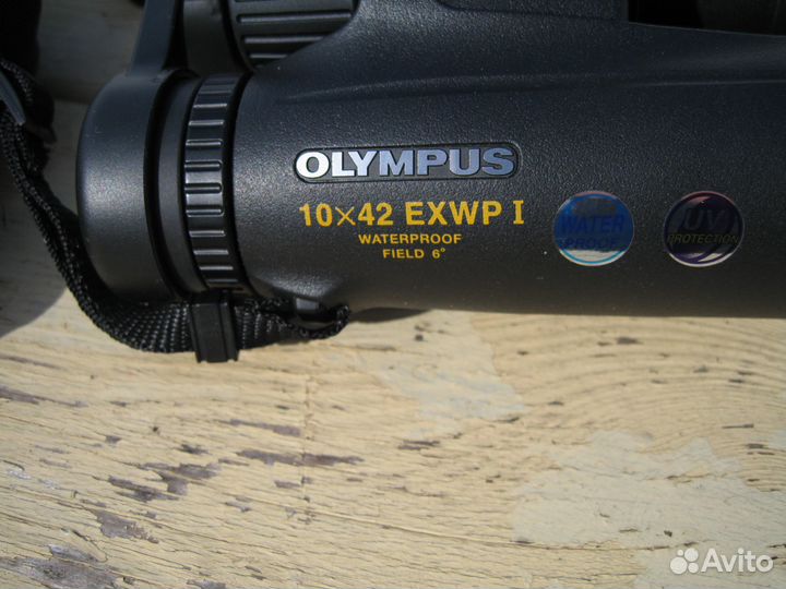 Бинокль Olympus 10х42