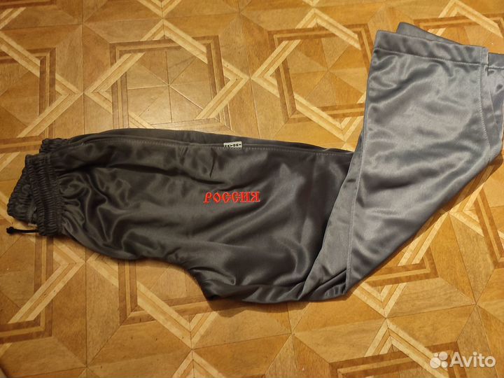 Спортивный костюм