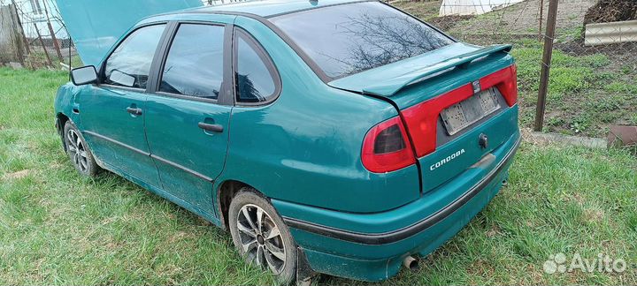 Двигатель Фольксваген 1F. 1.6л