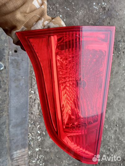 Фонарь задний левый Mitsubishi Pajero sport 2