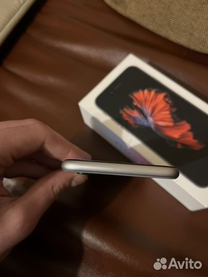 iPhone 6S, 32 ГБ