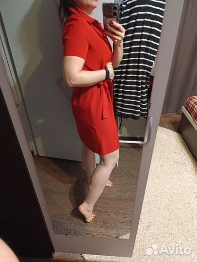 Платье красное