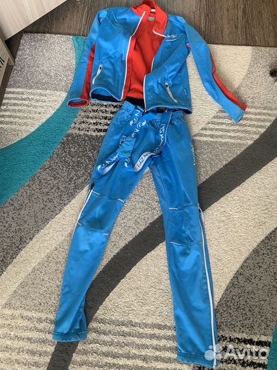 Лыжный разминочный костюм