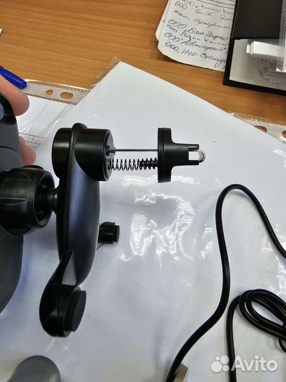 Беспроводная автомобильная зарядка Baseus