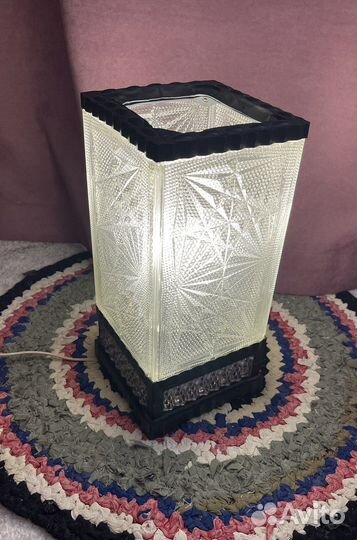 Лампа настольная сенсорная