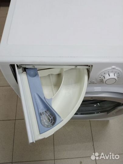 Стиральная машина Hotpoint Ariston 6кг бу