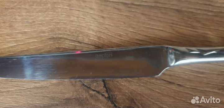 Продаю столовые приборы Zepter