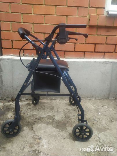 Коляска - ходунки для взрослых