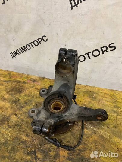 Кулак поворотный передний правый Мазда 3 BK