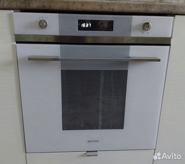 Духовой шкаф Smeg SC112B-8