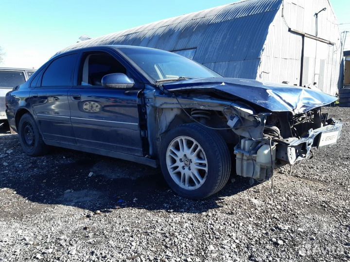 Поворотный кулак левый Volvo S80