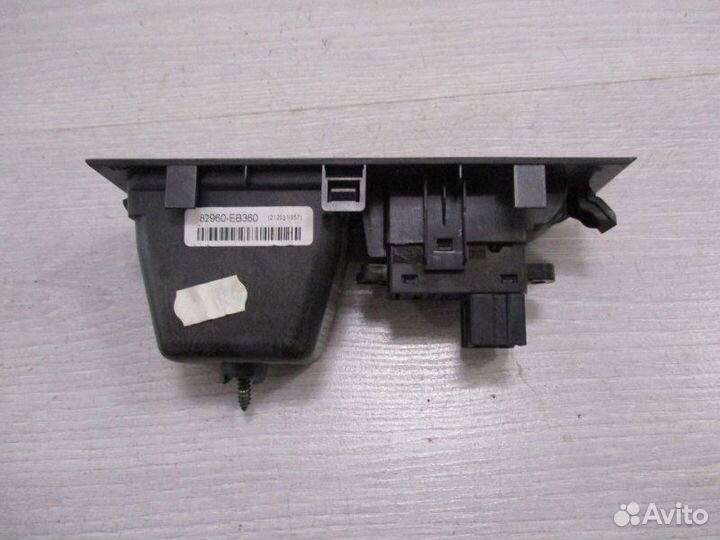 Блок управления стеклоподъемником задний правый