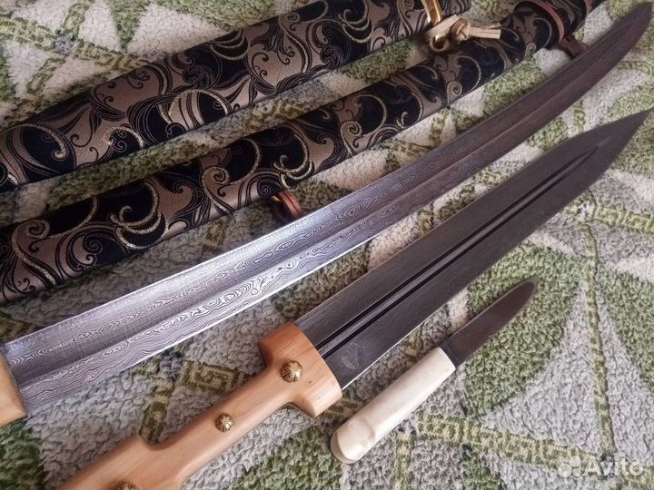 Макеты шашки и кинжала