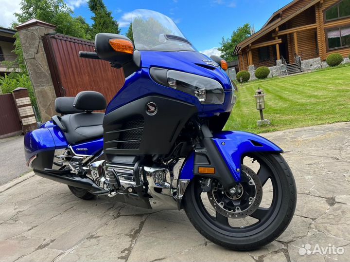 Продам дилерский Honda Gl1800B