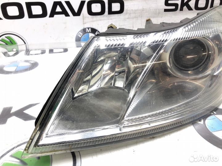 Фара левая Skoda Octavia