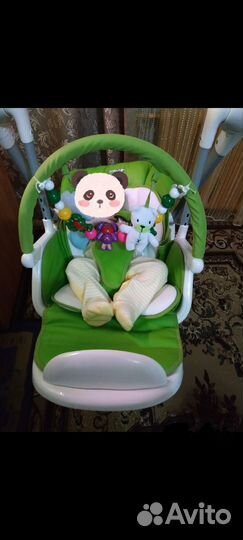 Стульчик-качели Babyton 2в1 зелёный с пультом д/у