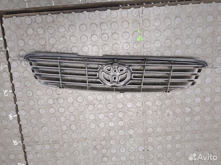 Решетка радиатора Toyota Corolla E11, 2001