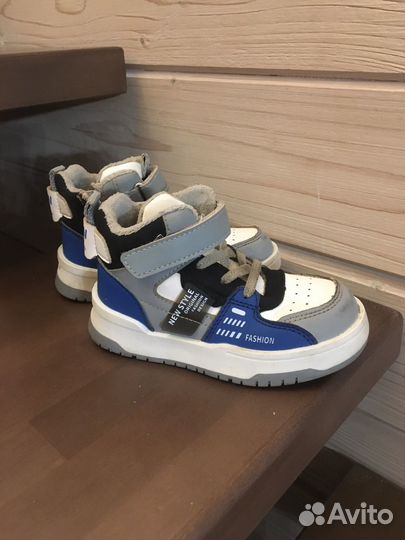 Ботинки для мальчика 25р