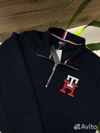 Tommy hilfiger свитшот