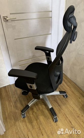 Компьютерное кресло