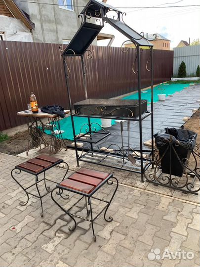 Мангал кованый с крышей