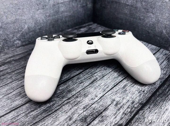 Геймпад DualShock 4