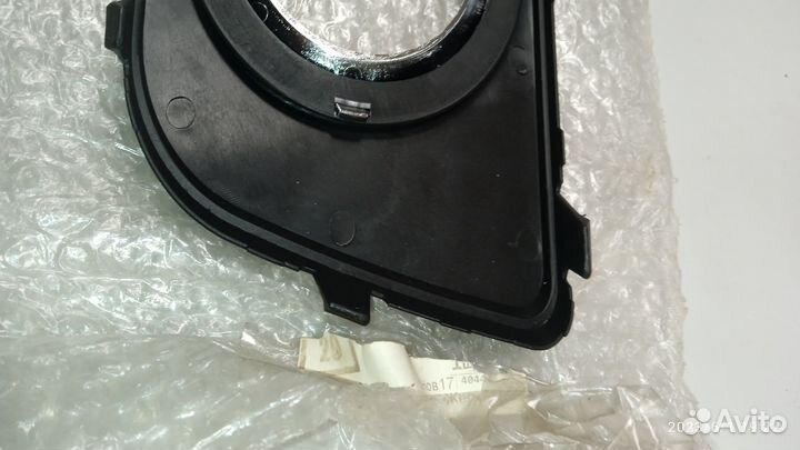 Накладка левая противотуманки Volkswagen Amarok