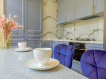 16. Площадка для автомобиля. Контрольно пропускной пункт шлагбаум. Въезд в стоящую машину. Парковка 45 градусов задним ходом.