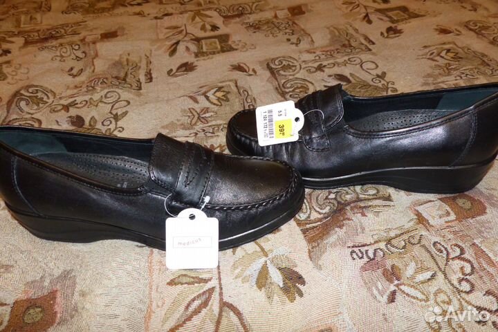 Женские кожаные туфли