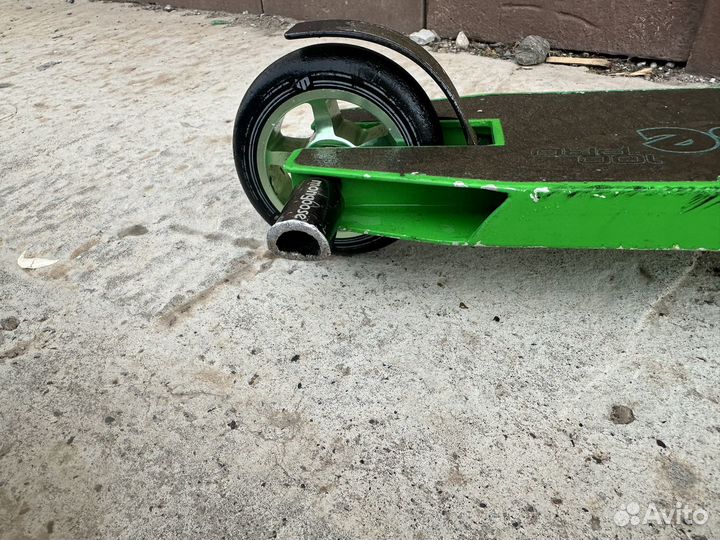 Трюковой самокат