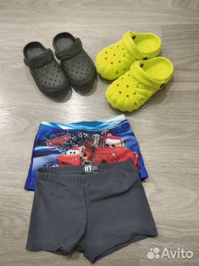 Пакетом 2 плавок + 2 шлепанцев