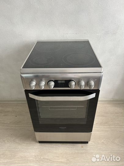 Плита электрическая бу Hotpoint Ariston