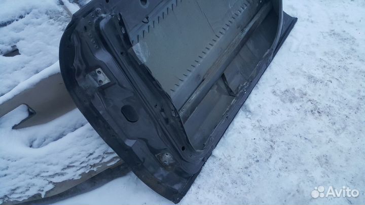 Дверь передняя правая audi a8 d2 рестайлинг Z9