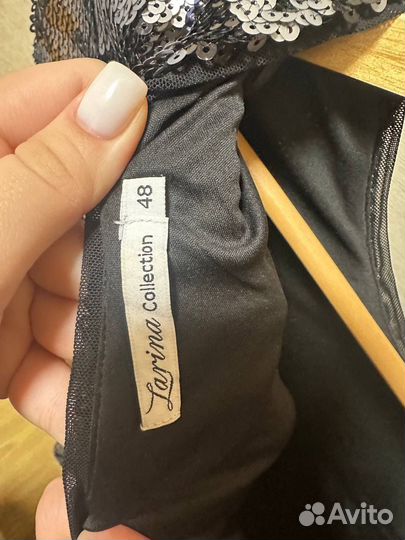 Платье с пайетками Zarina