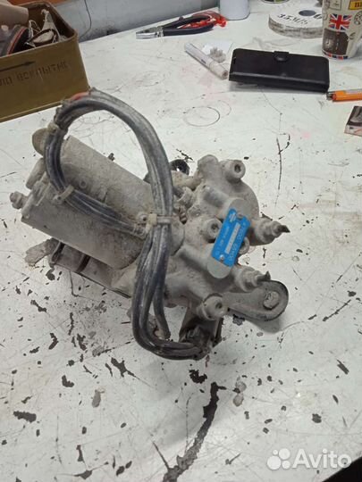 Блок ABS Nissan Sunny Ниссан Санни