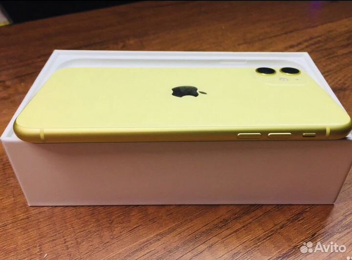 iPhone 11, 64 ГБ
