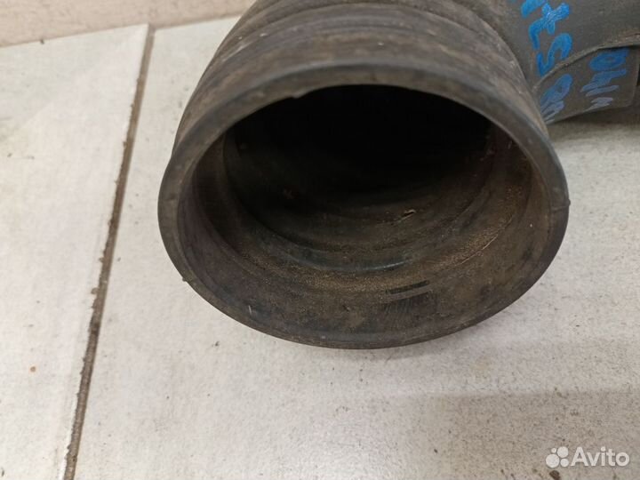 Патрубок воздушного фильтра