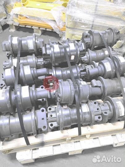 Каток поддерживающий Doosan DX235LCR K1037728