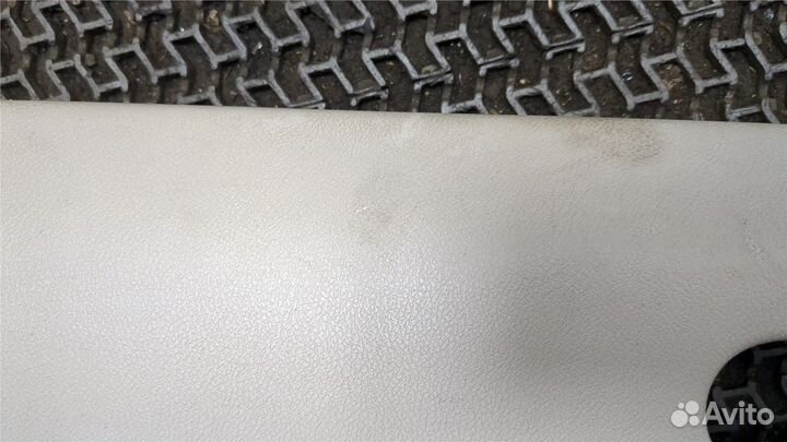 Обшивка центральной стойки Chrysler Pacifica, 2017