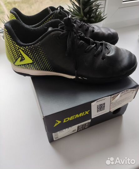 Футбольные бутсы