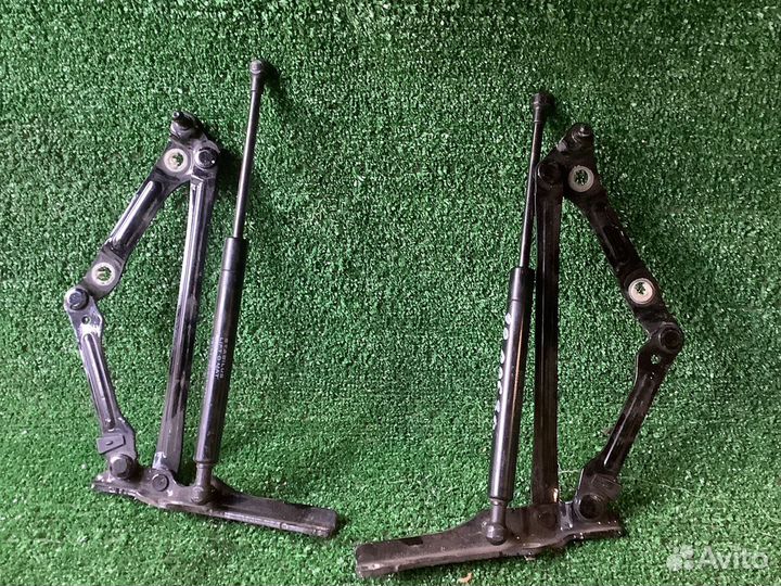 Амортизатор стойка крышки багажника lexus gs 300