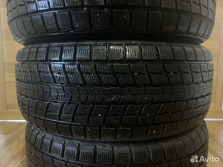 Dunlop Winter Maxx SJ8 235/50 R18