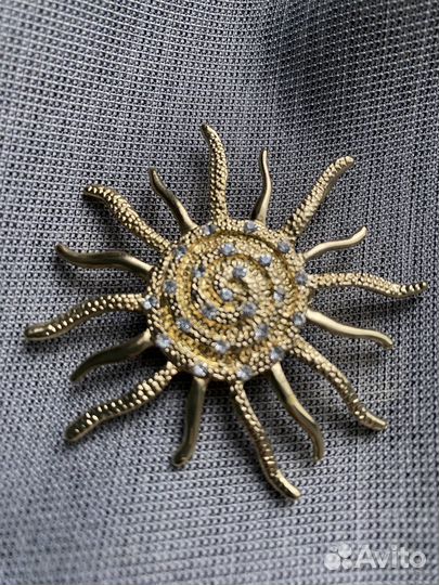 Брошь солнце