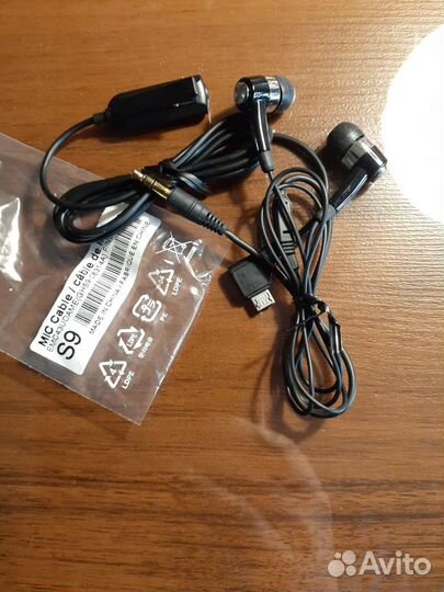 Наушники для телефона