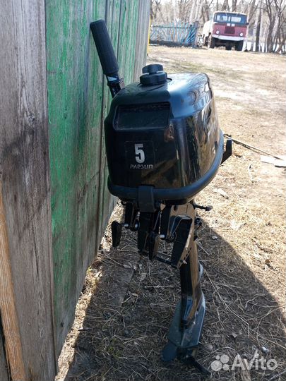 Лодочный мотор 5 л с