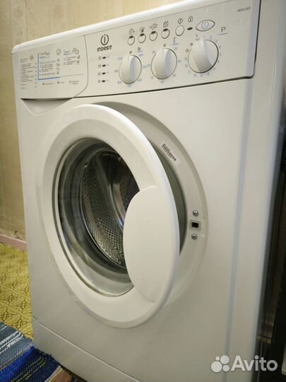 Стиральная машина Indesit wisl 103