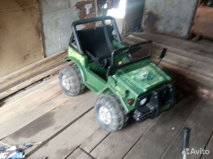 Детская машина на комуляторах