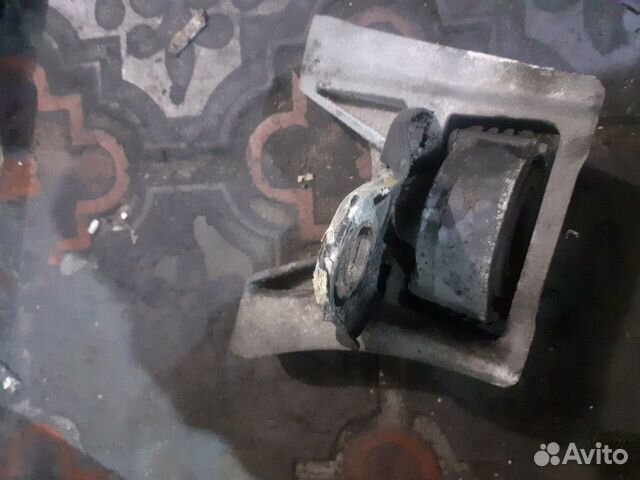 Подушка двигателя Ford Focus 1