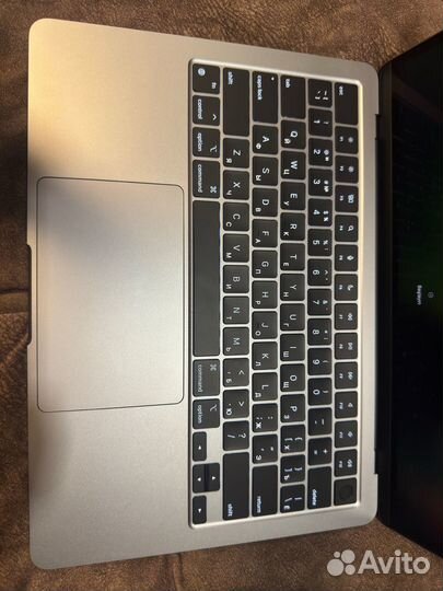 Apple macbook air m3 8/256gb 2024 год