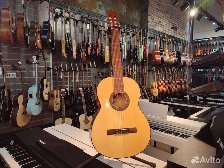Классическая гитара для музыкальной школы